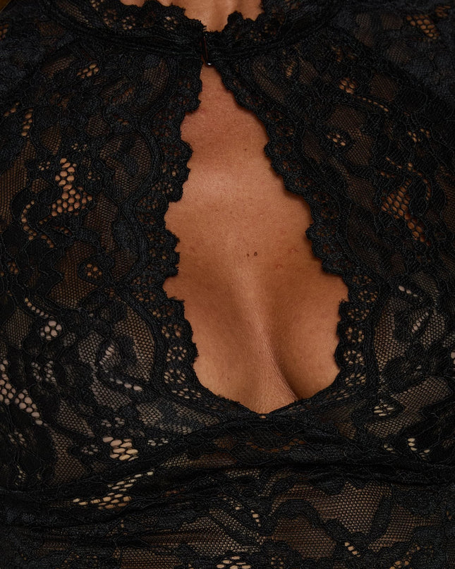 Quinbie Lace Short Sleeve Top Black